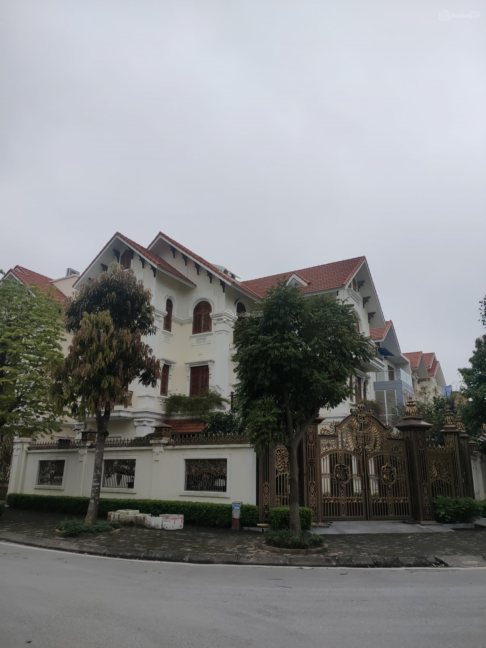 Bán biệt thự đẳng cấp - Bán đảo Linh Đàm - Dành cho giới thượng lưu