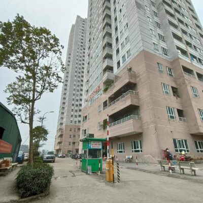 Chính chủ 1.3 tỷ chung cư thương mại 2 phòng ngủ ban công đông nam full nội thất.